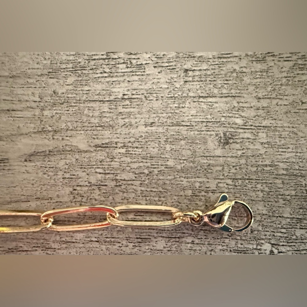 Elegant Gold Paperclip Link Bracelet - Picture 4 of 4